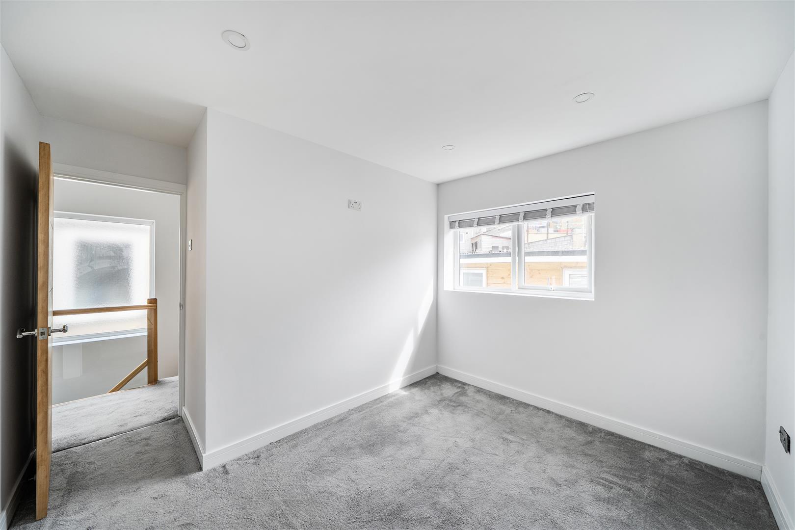 Beaumont Crescent, St. Thomas, Swansea, SA1 8DW